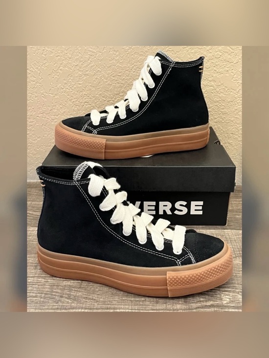 Converse Shoes - Converse Women's Chuck Taylor All Star Lift Platform Gum Sole Shoes-Size 7